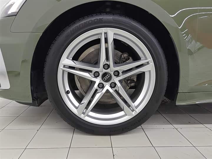 Фото 19 - Audi A5