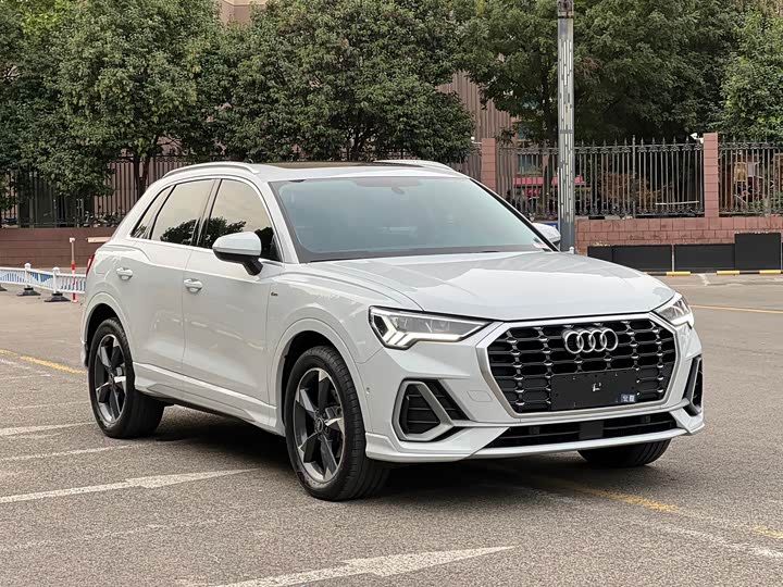 Фото 3 - Audi Q3