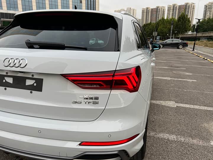 Фото 7 - Audi Q3