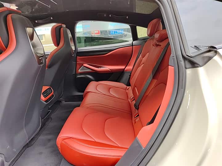 Фото 8 - Xiaomi SU7