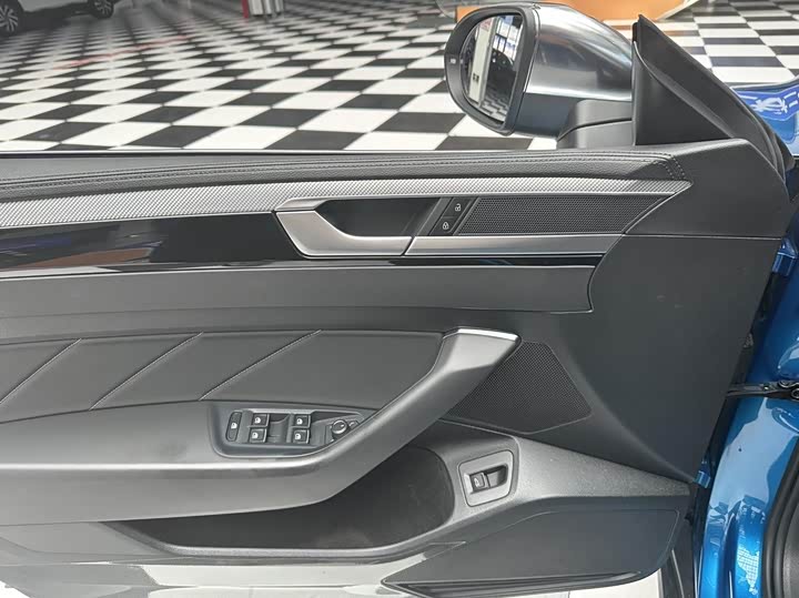 Фото 14 - Volkswagen CC