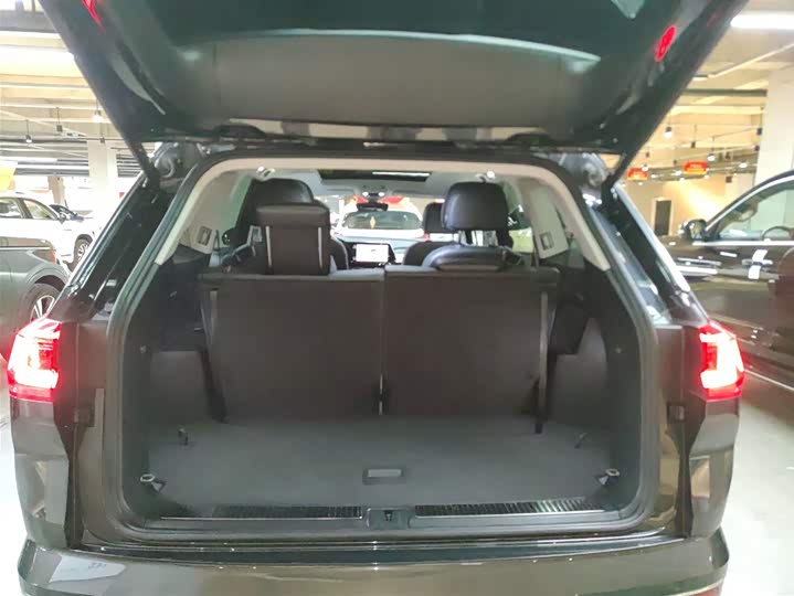 Фото 9 - Volkswagen Talagon