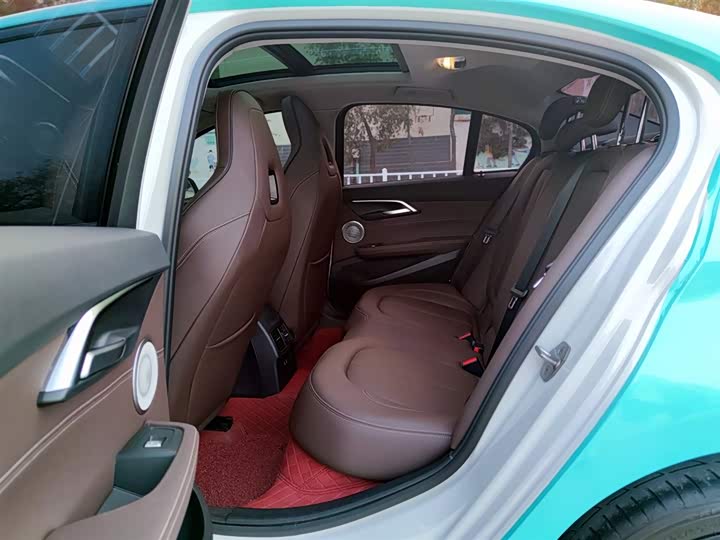 Фото 10 - BMW 1 Series