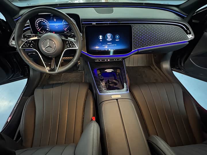 Zdjęcie 10 - Mercedes-Benz E-Class