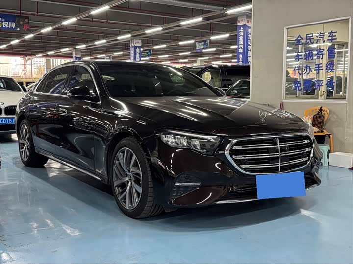 Zdjęcie 2 - Mercedes-Benz E-Class