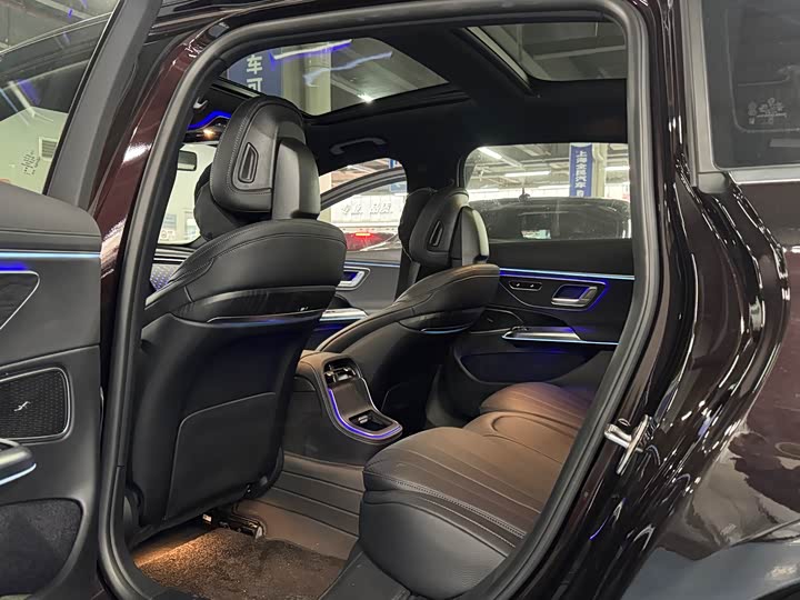 Zdjęcie 8 - Mercedes-Benz E-Class
