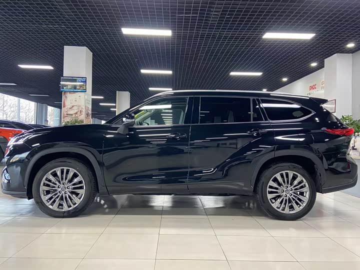 Фото 3 - Toyota Highlander