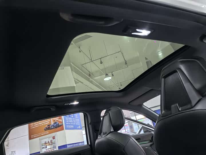 Фото 16 - Changan UNI-V