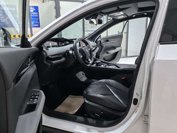 Фото 8 - Changan UNI-V