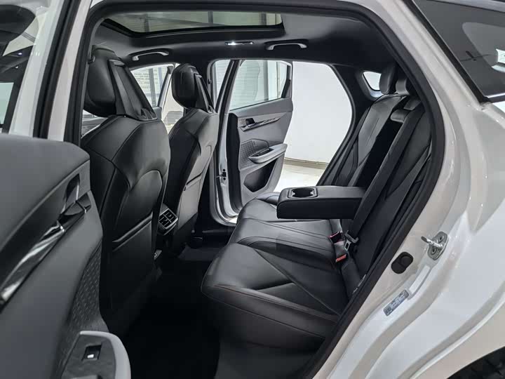 Фото 9 - Changan UNI-V