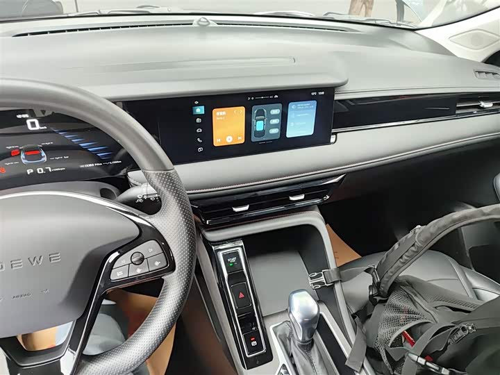 Фото 13 - Roewe i5