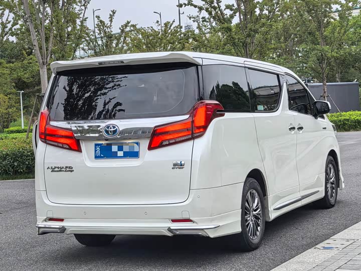 Фото 6 - Toyota Alphard