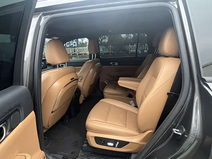 Фото 2 - LiXiang One