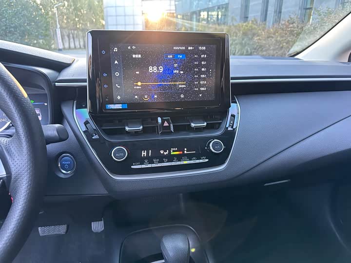 Фото 12 - Toyota Corolla