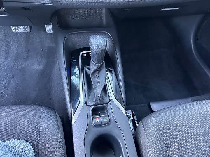 Фото 13 - Toyota Corolla