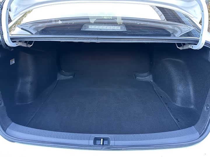 Фото 21 - Toyota Corolla