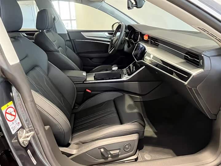 Фото 19 - Audi A7