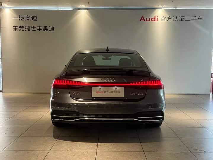 Фото 5 - Audi A7