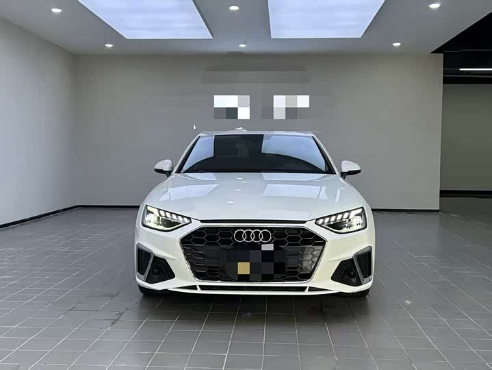 Фото 2 - Audi A4L