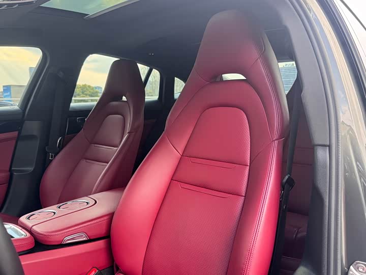 Фото 10 - Porsche Panamera