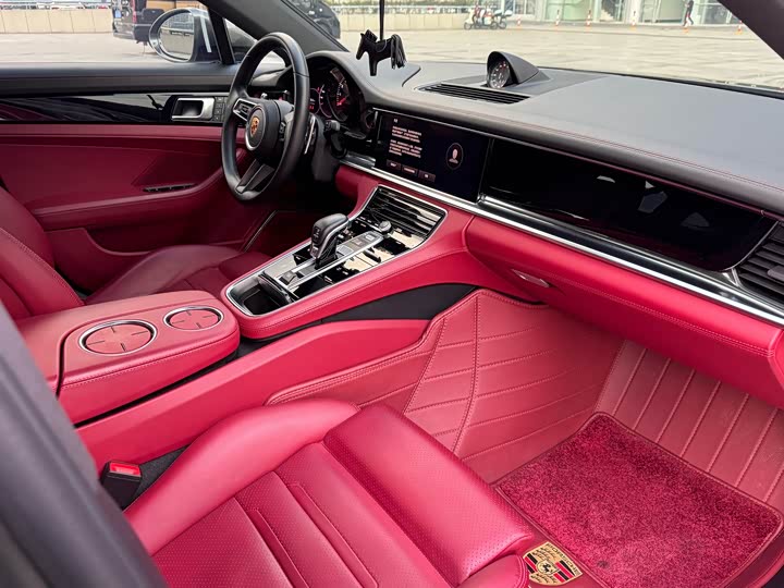 Фото 15 - Porsche Panamera