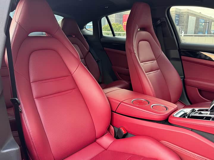 Фото 16 - Porsche Panamera