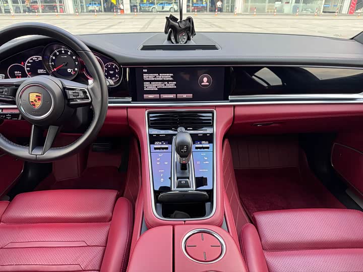 Фото 17 - Porsche Panamera