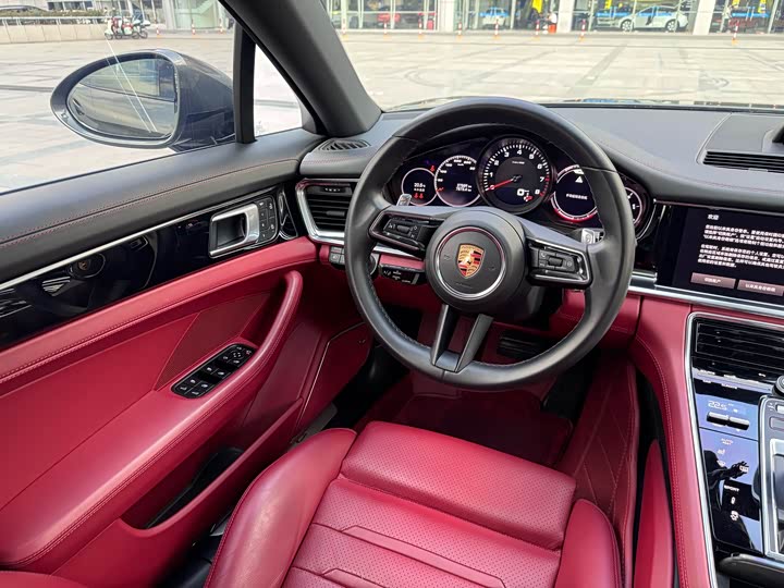 Фото 18 - Porsche Panamera