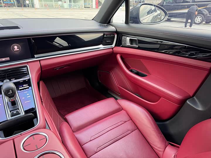 Фото 19 - Porsche Panamera