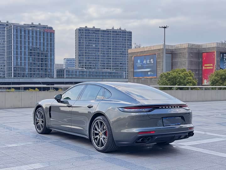 Фото 4 - Porsche Panamera