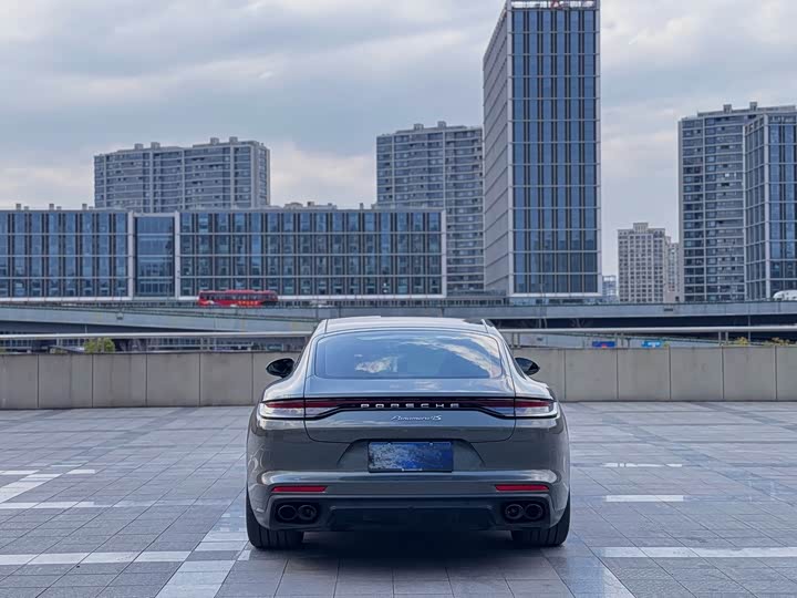 Фото 5 - Porsche Panamera