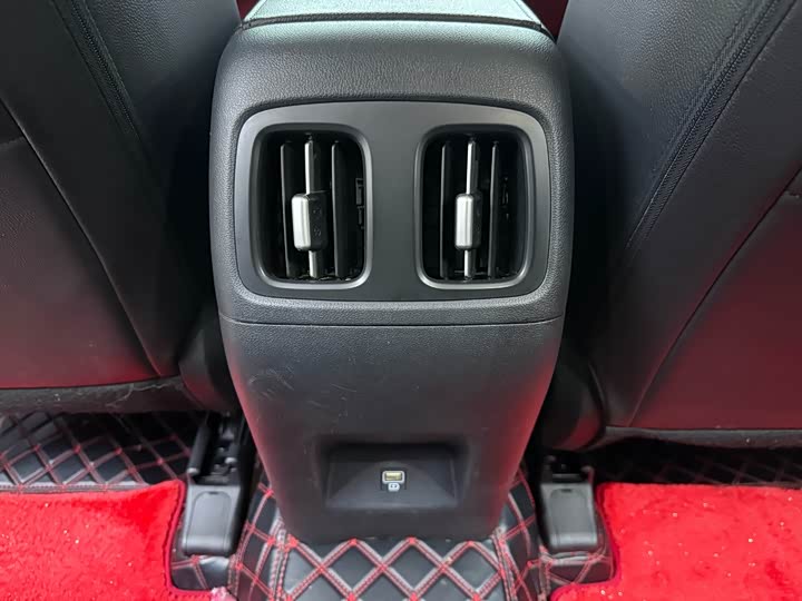 Фото 11 - Hyundai Tucson L