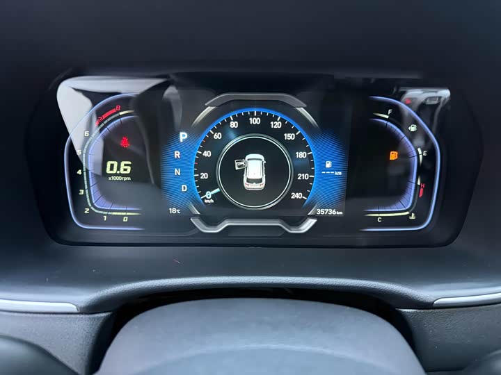 Фото 13 - Hyundai Tucson L