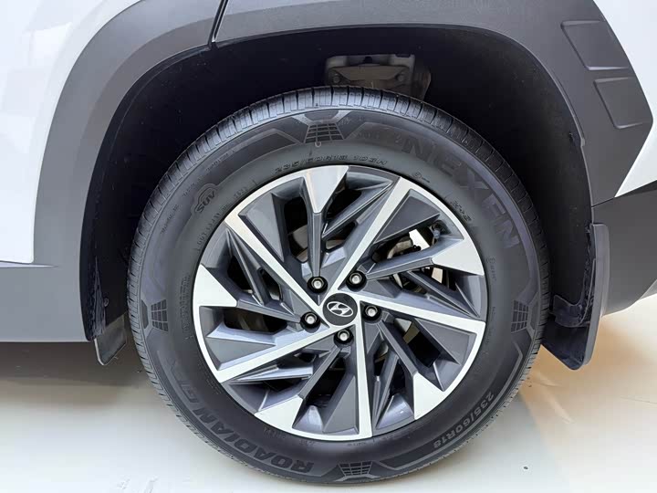 Фото 18 - Hyundai Tucson L