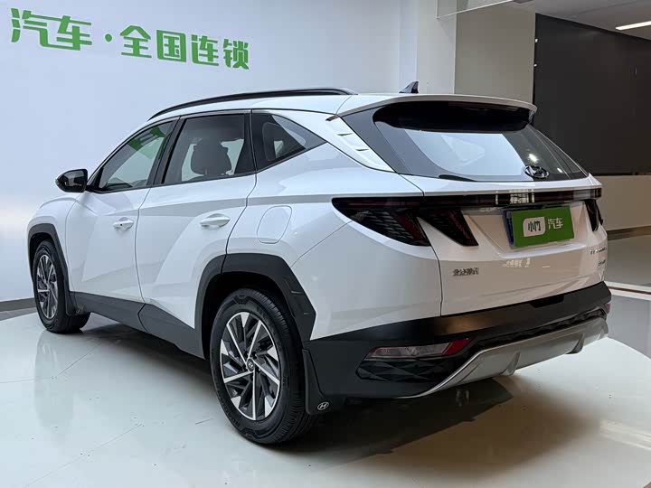 Фото 6 - Hyundai Tucson L