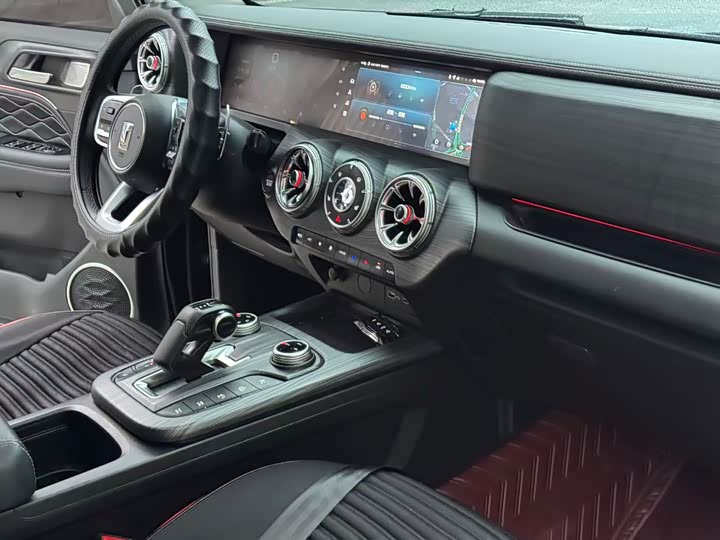 Фото 13 - Tank 300