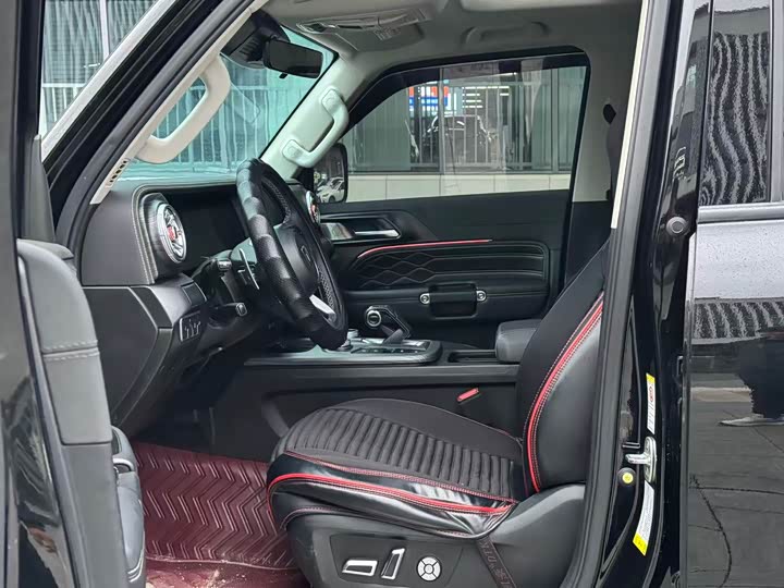 Фото 8 - Tank 300