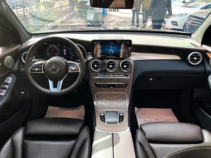 Фото 14 - Mercedes-Benz GLC-Class