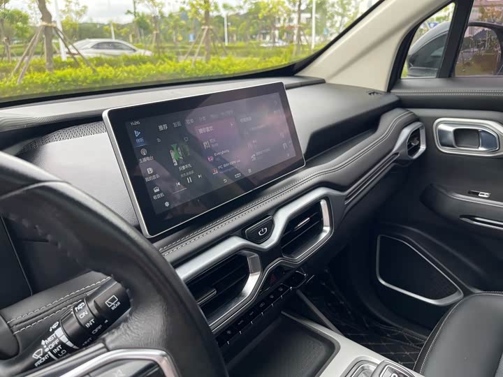 Фото 18 - Geely Okavango