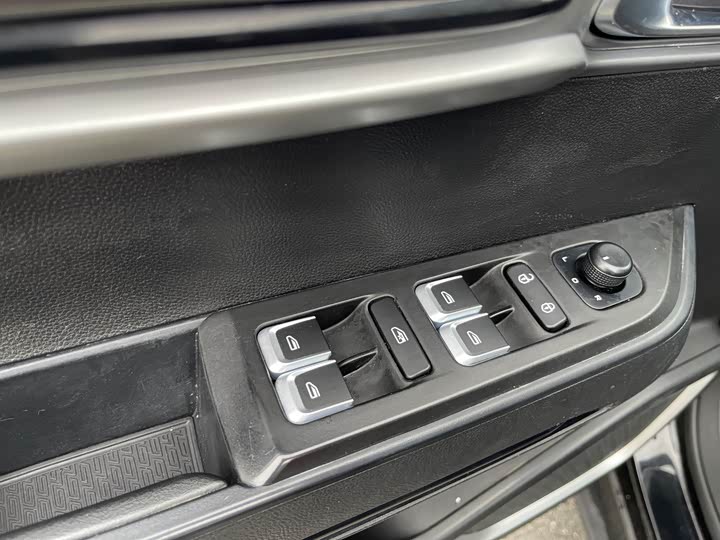 Фото 21 - Geely Okavango