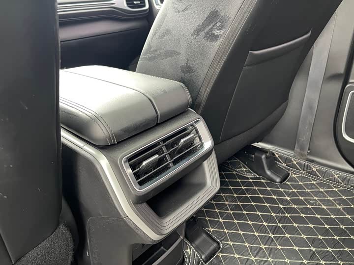 Фото 22 - Geely Okavango