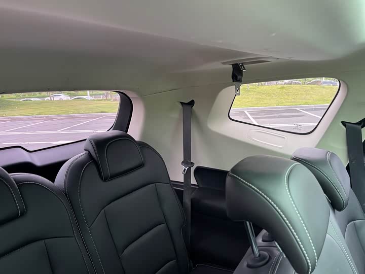 Фото 25 - Geely Okavango