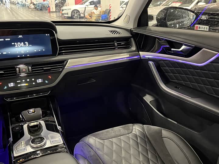 Фото 15 - Hongqi HS5