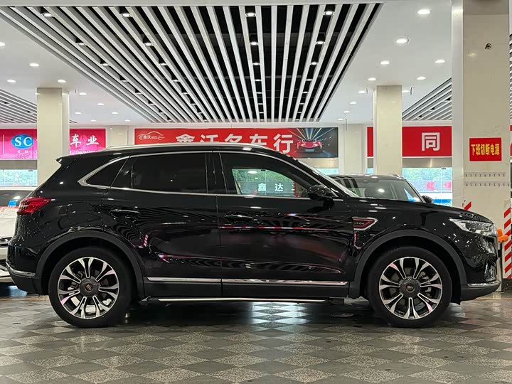 Фото 6 - Hongqi HS5