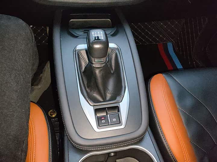 Фото 14 - Jetour X70M