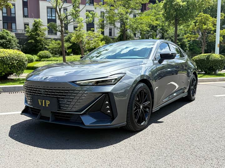 Фото 1 - Changan UNI-V