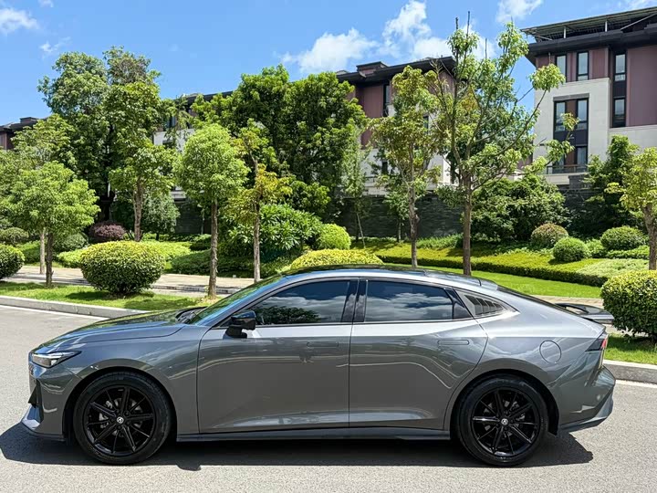 Фото 4 - Changan UNI-V