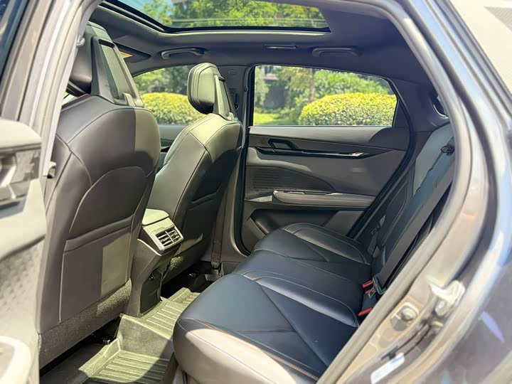 Фото 9 - Changan UNI-V