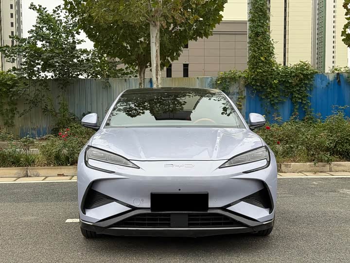 Фото 2 - BYD Sea Lion 07 EV