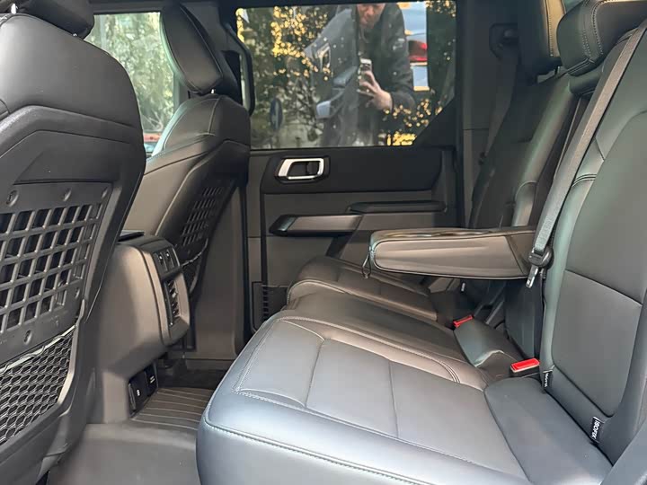 Фото 11 - Ford Bronco